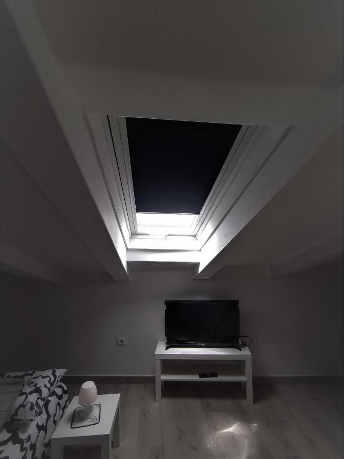 Studio Apartments Dalla Nonna Ровин Екстериор снимка