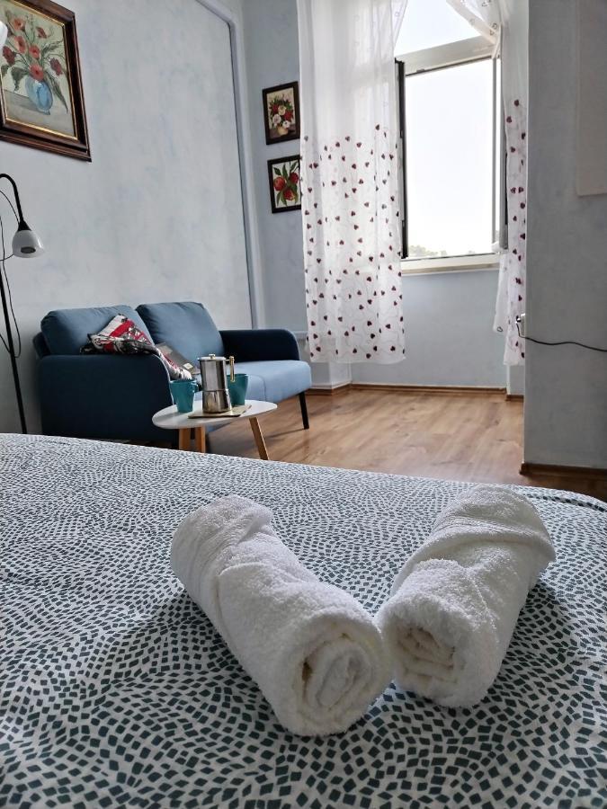 Studio Apartments Dalla Nonna Ровин Екстериор снимка