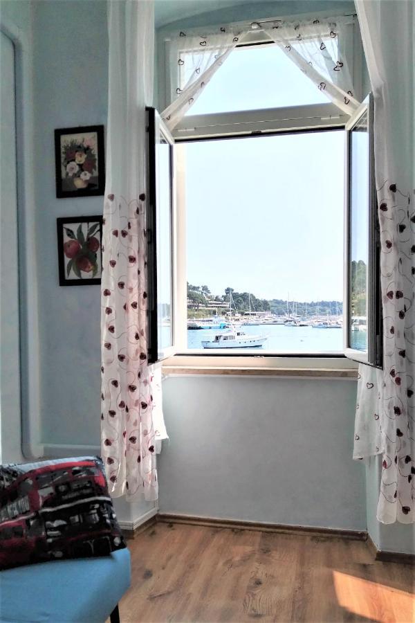 Studio Apartments Dalla Nonna Ровин Екстериор снимка